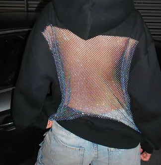 Sichern Sie sich heute 60 % Rabatt auf den Crystal Back Hoodie! ✦