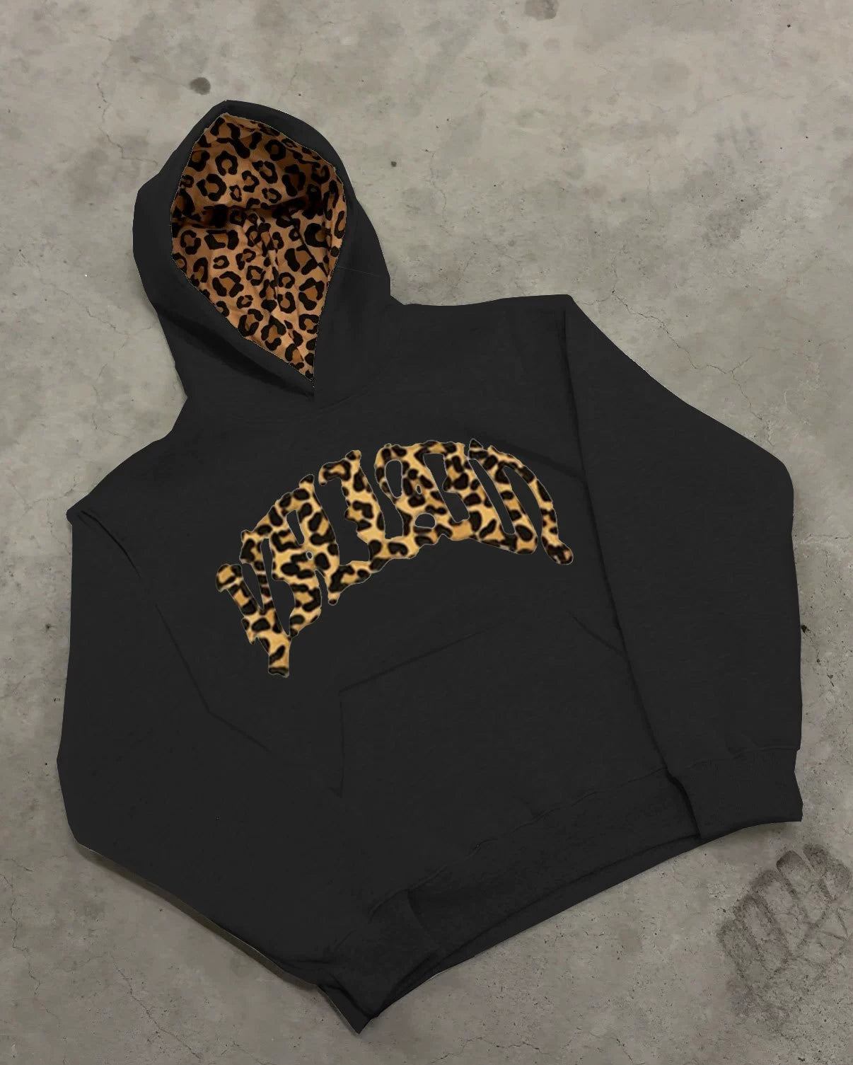 Sichere dir heute 60% Rabatt auf den Leoparden-Hoodie 🐆