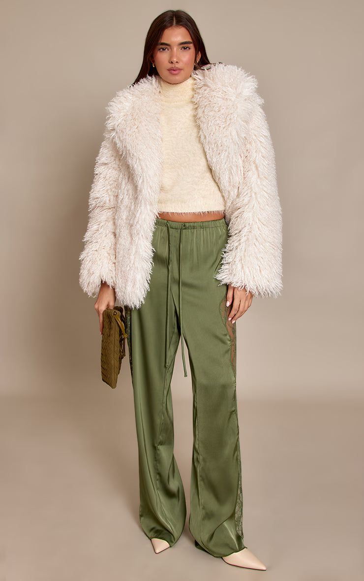 Profitez aujourd'hui seulement de 60 % de réduction sur les pantalons en satin à lacets ✨🖤