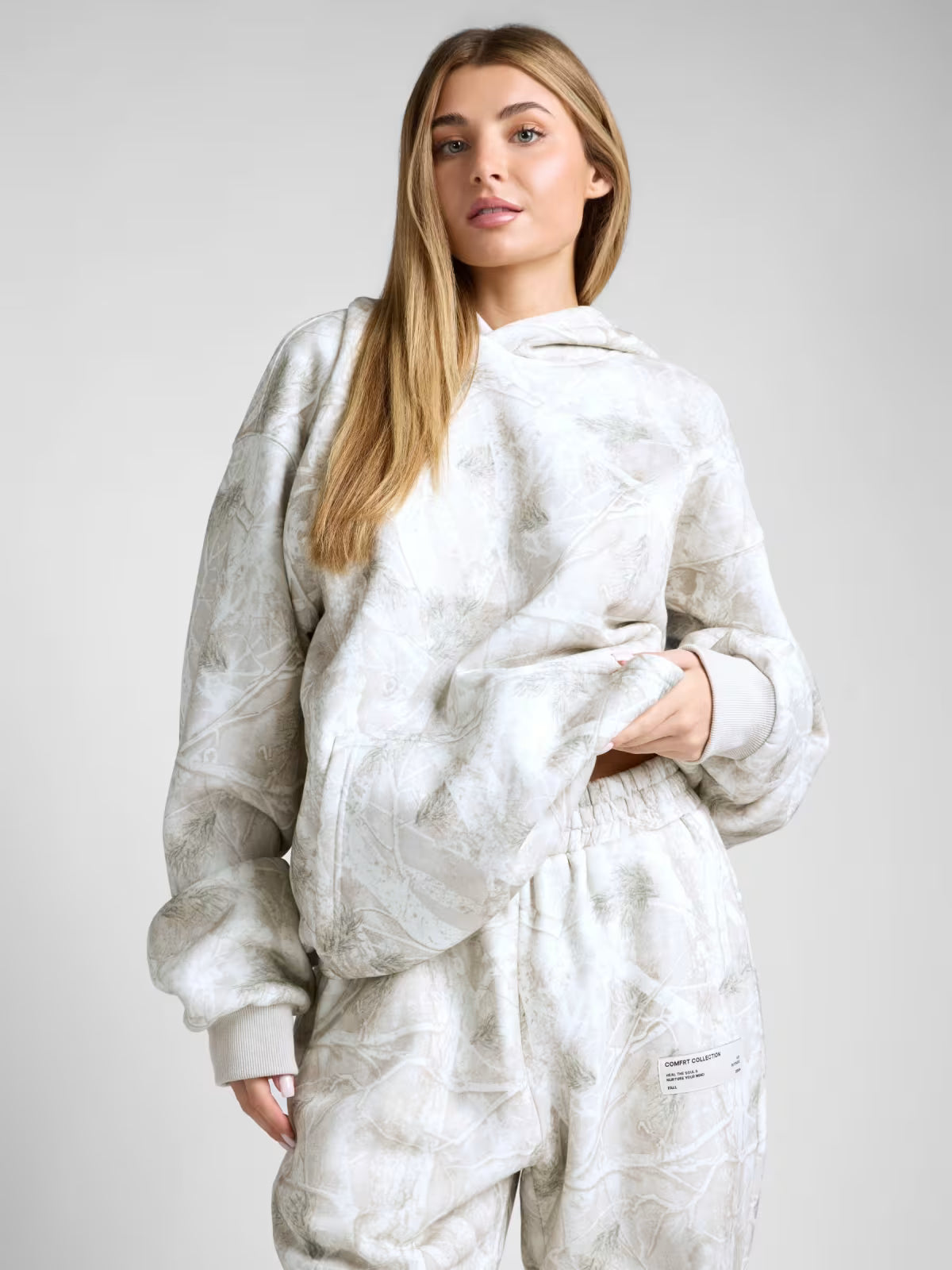 Obtenez 60 % de réduction sur le sweat à capuche Comfort Camo aujourd'hui seulement 🌿🔥