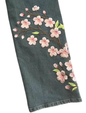 Sichern Sie sich heute 60 % Rabatt auf Flowers Jeans 🌸👖