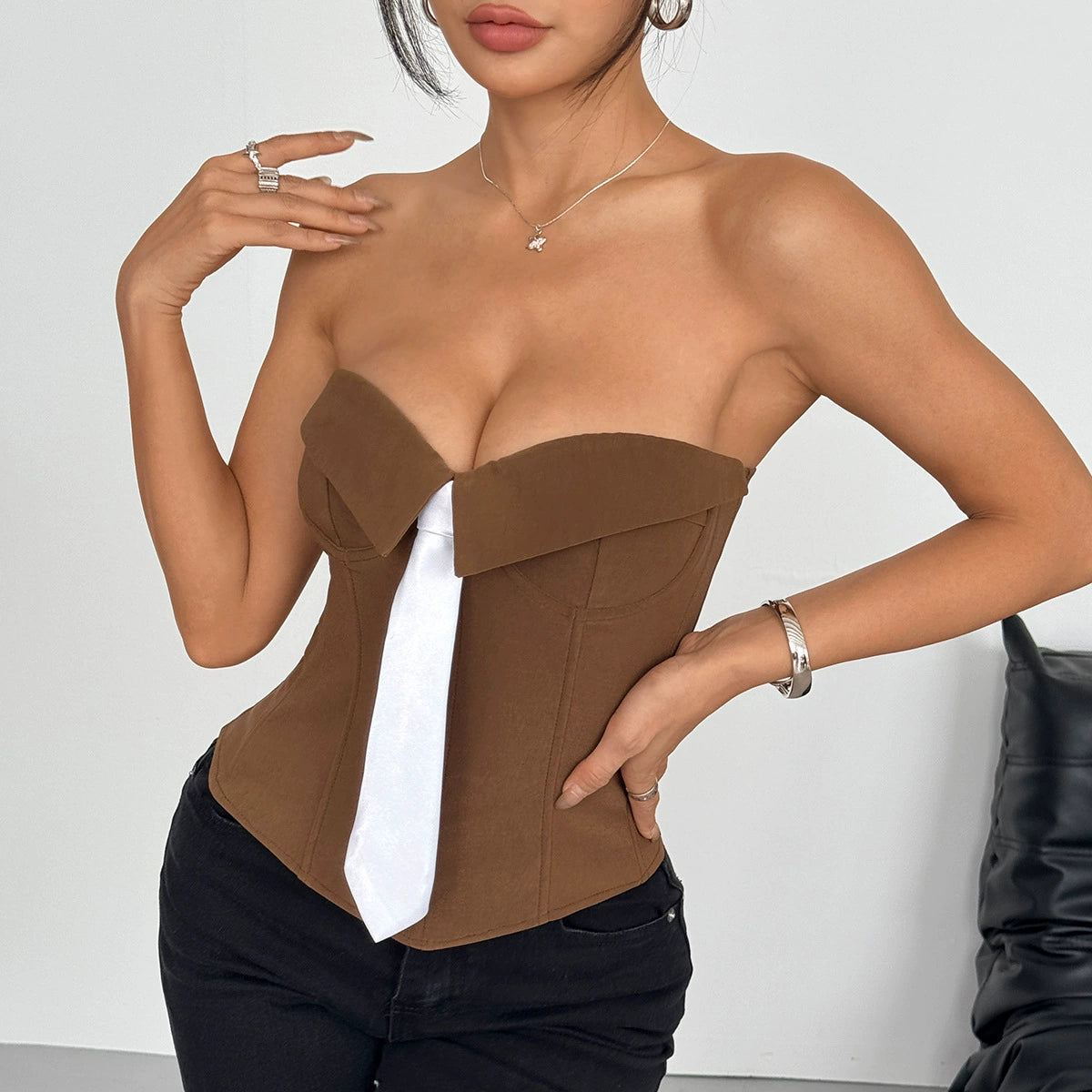 Profitez aujourd'hui seulement de 60 % de réduction sur le corset à nouer 🎀