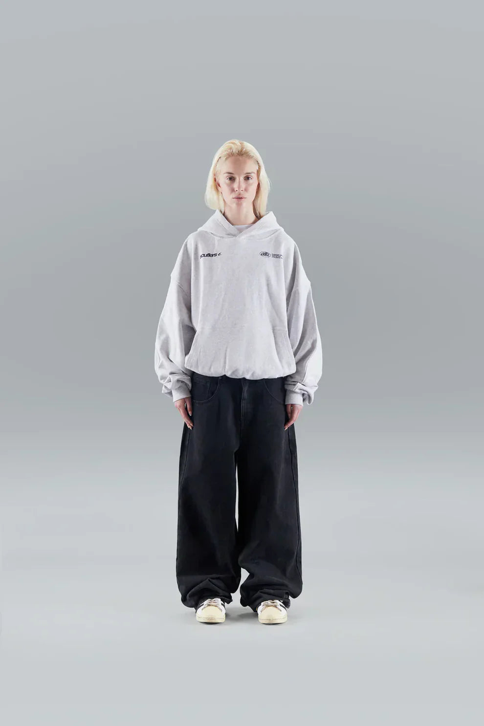 Profitez aujourd'hui seulement de 70 % de réduction sur le sweat à capuche With Love 💛