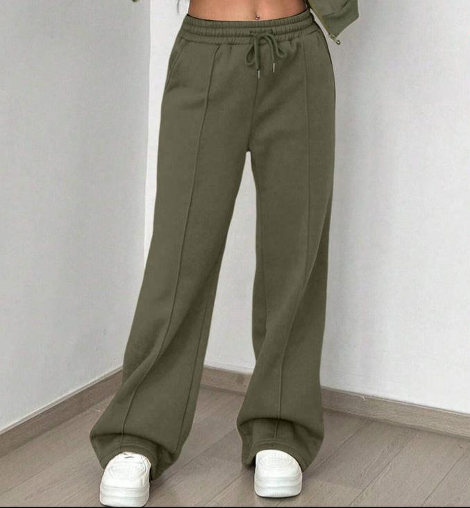 Profitez aujourd'hui seulement de 60 % de réduction sur les pantalons essentiels 🤍