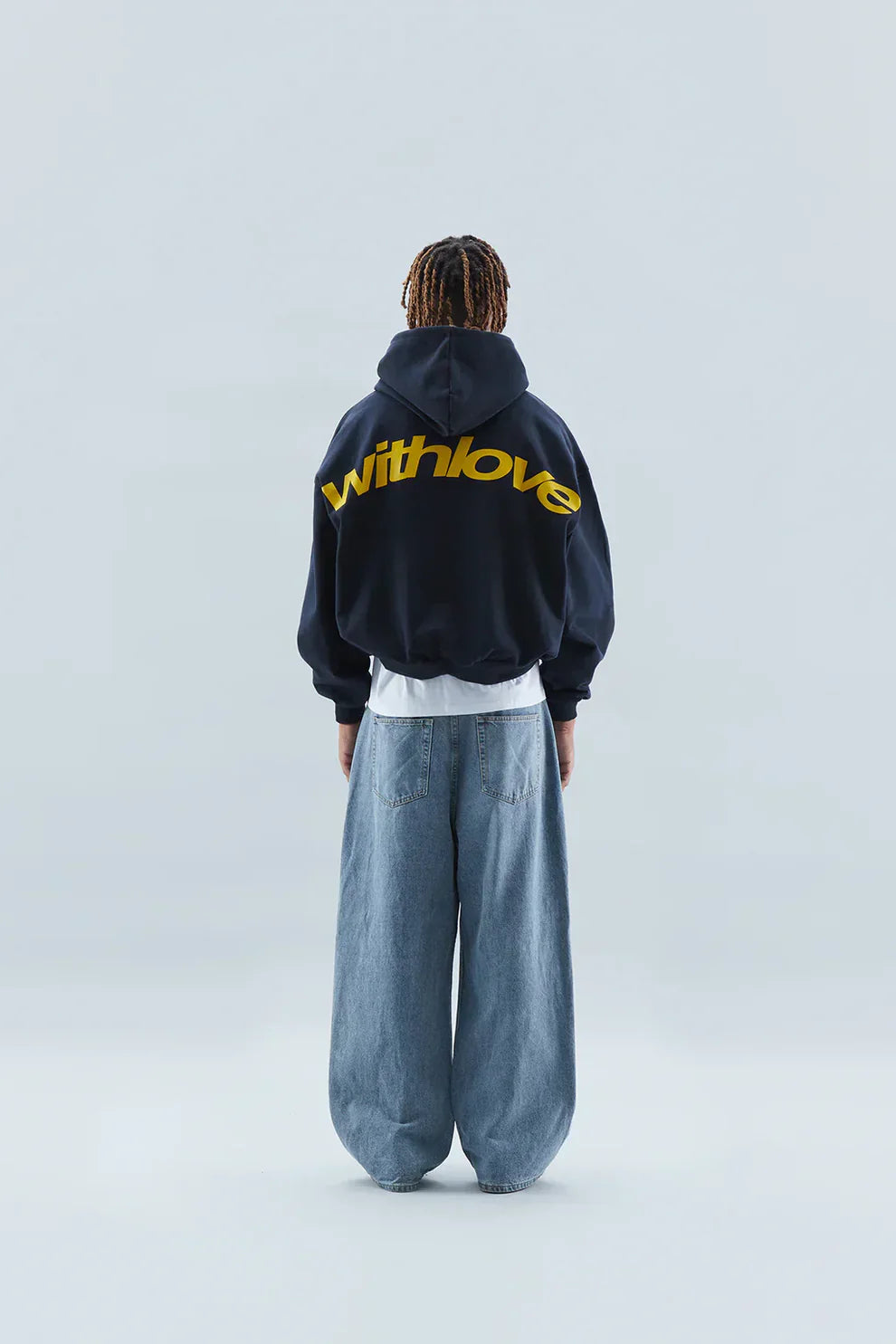 Profitez aujourd'hui seulement de 70 % de réduction sur le sweat à capuche With Love 💛